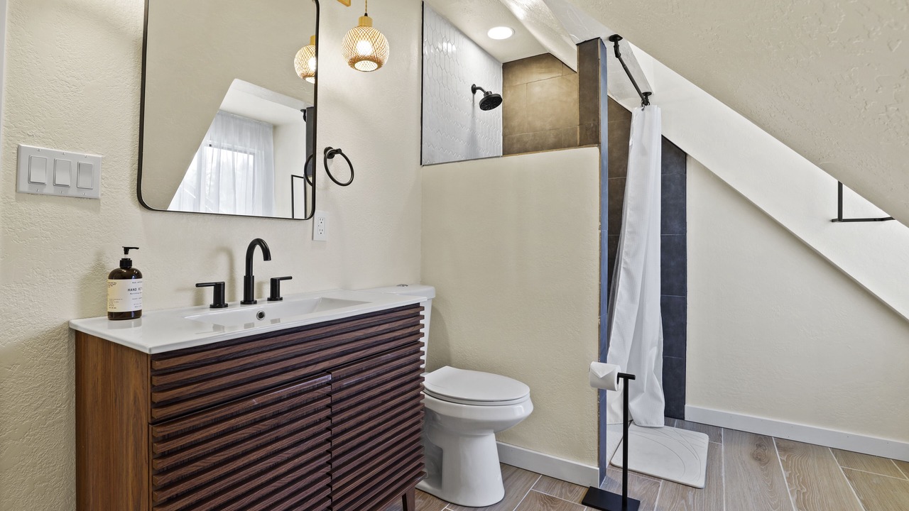 Photo of Bathroom in Strawberry