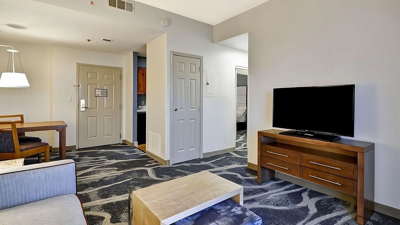 Photo of Livingroom in Camelback East