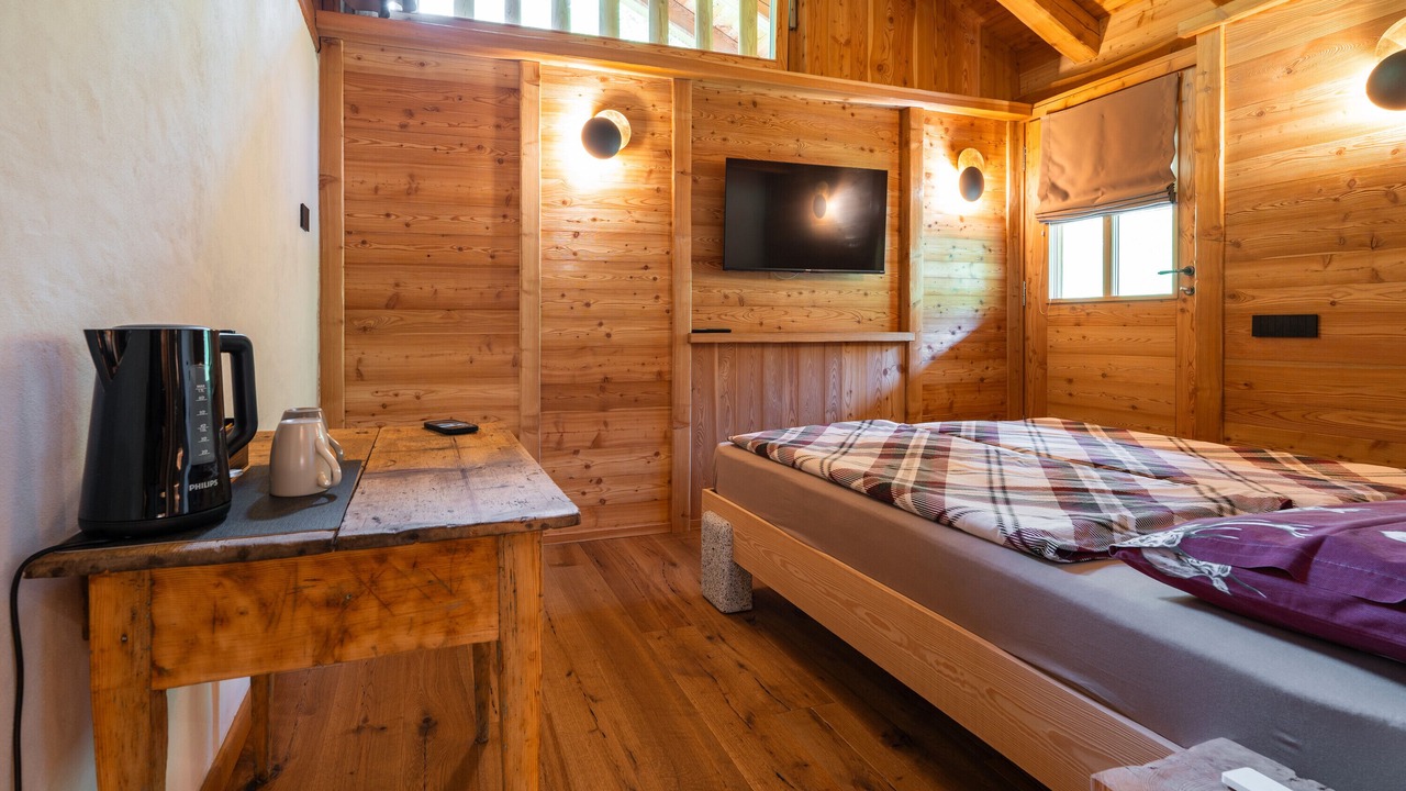 Photo of Bedroom in Carisolo