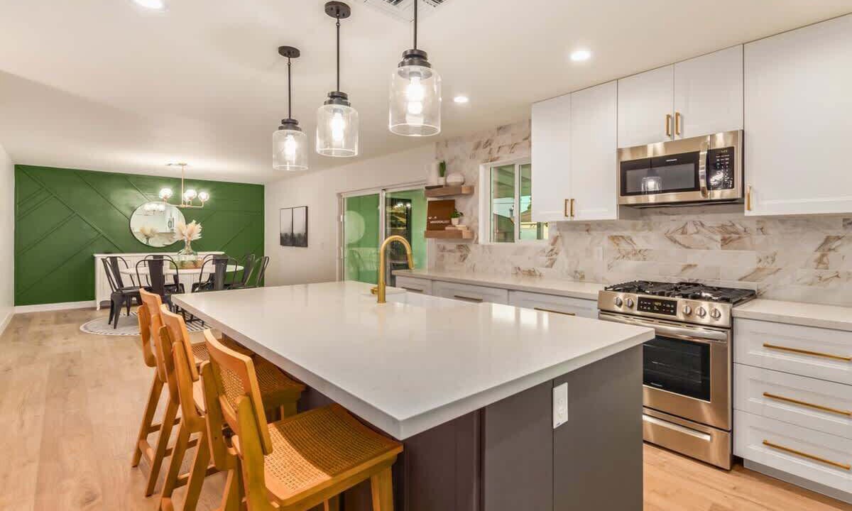 Photo of Kitchen in New Papago Parkway