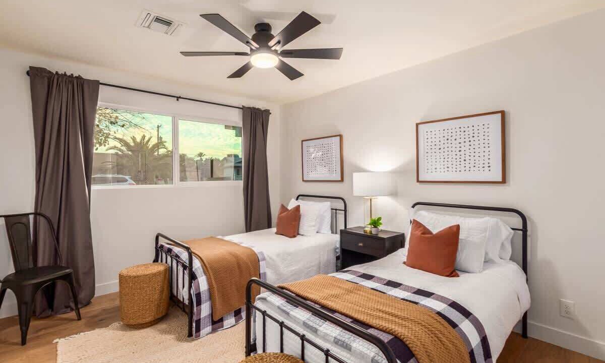 Photo of Bedroom in New Papago Parkway