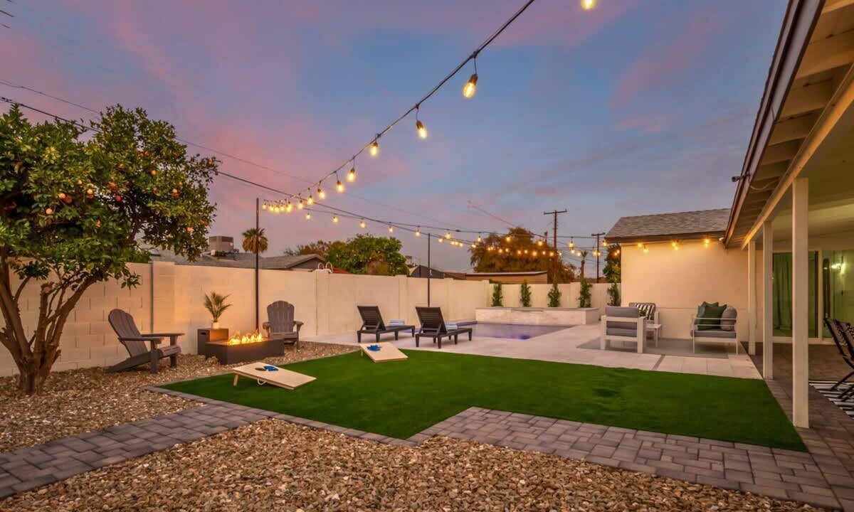 Photo of Patio Balcony in New Papago Parkway