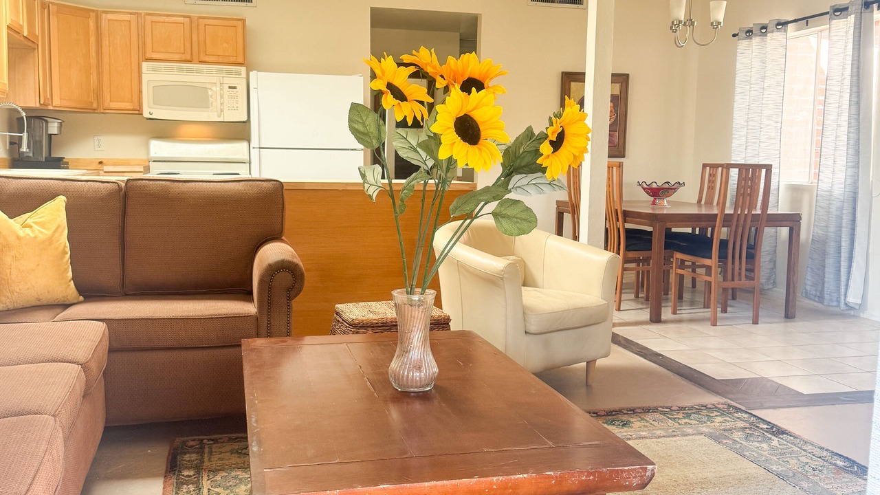 Photo of Livingroom in Oro Valley