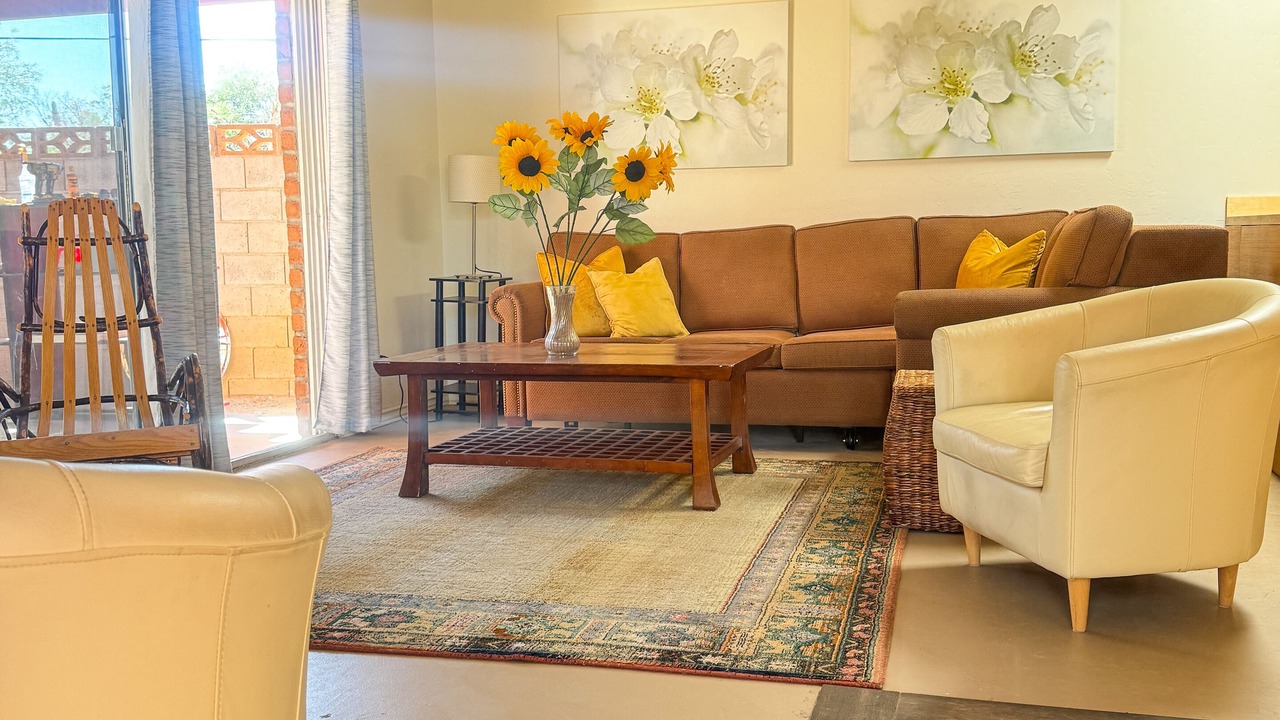 Photo of Livingroom in Oro Valley