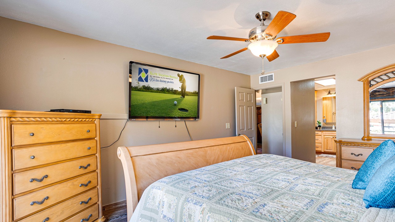 Photo of Bedroom in Fountain of the Sun