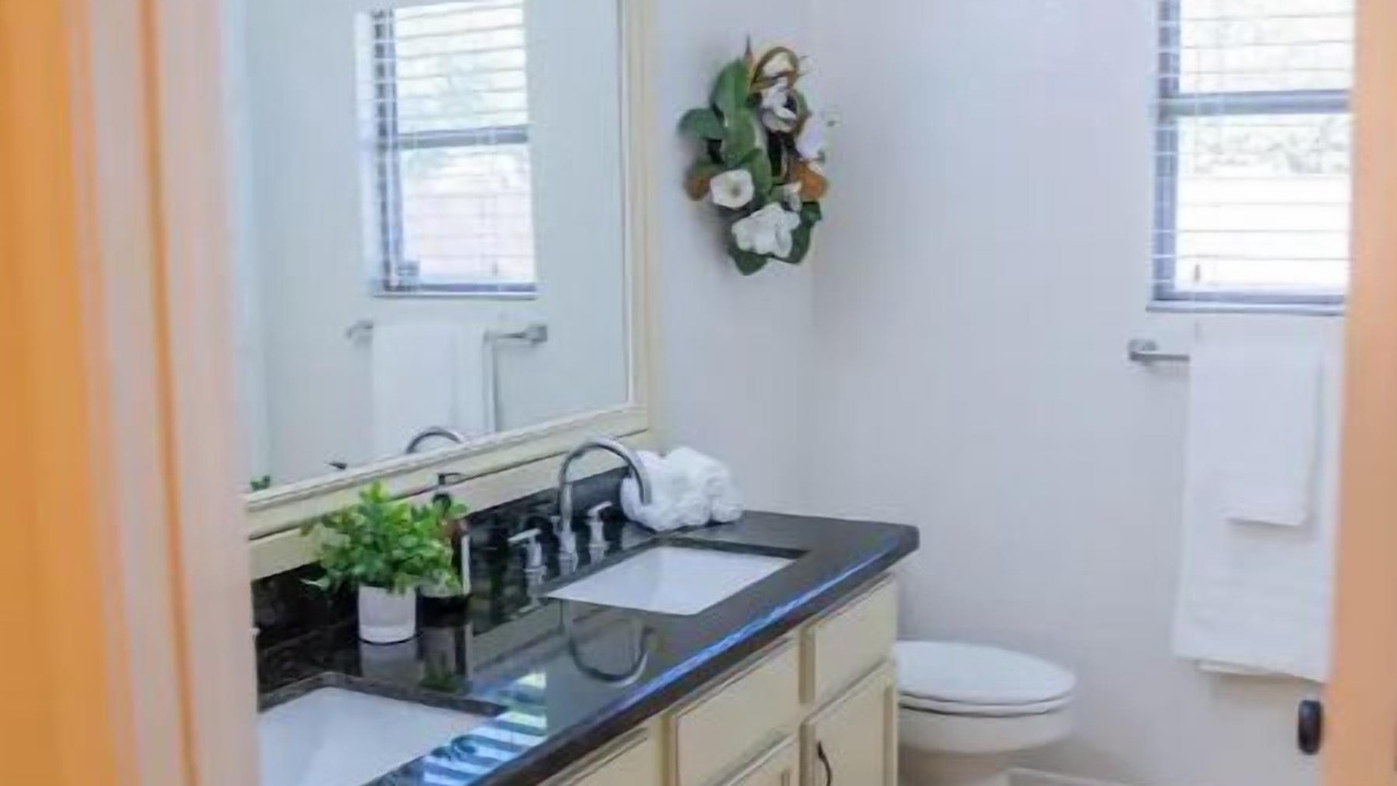 Photo of Bathroom in Desert Ridge