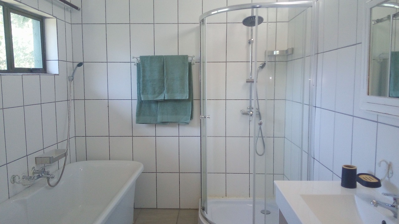Photo of Bathroom in Leisure Bay