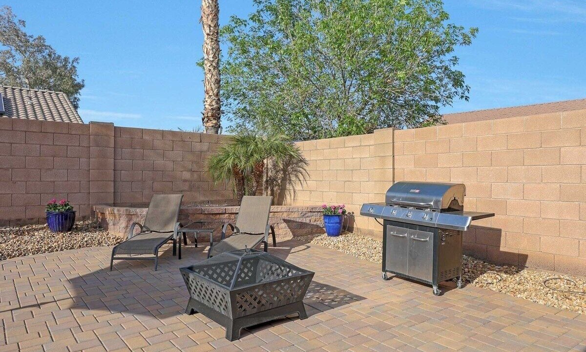 Photo of Patio Balcony in Mountain Vista Ranch