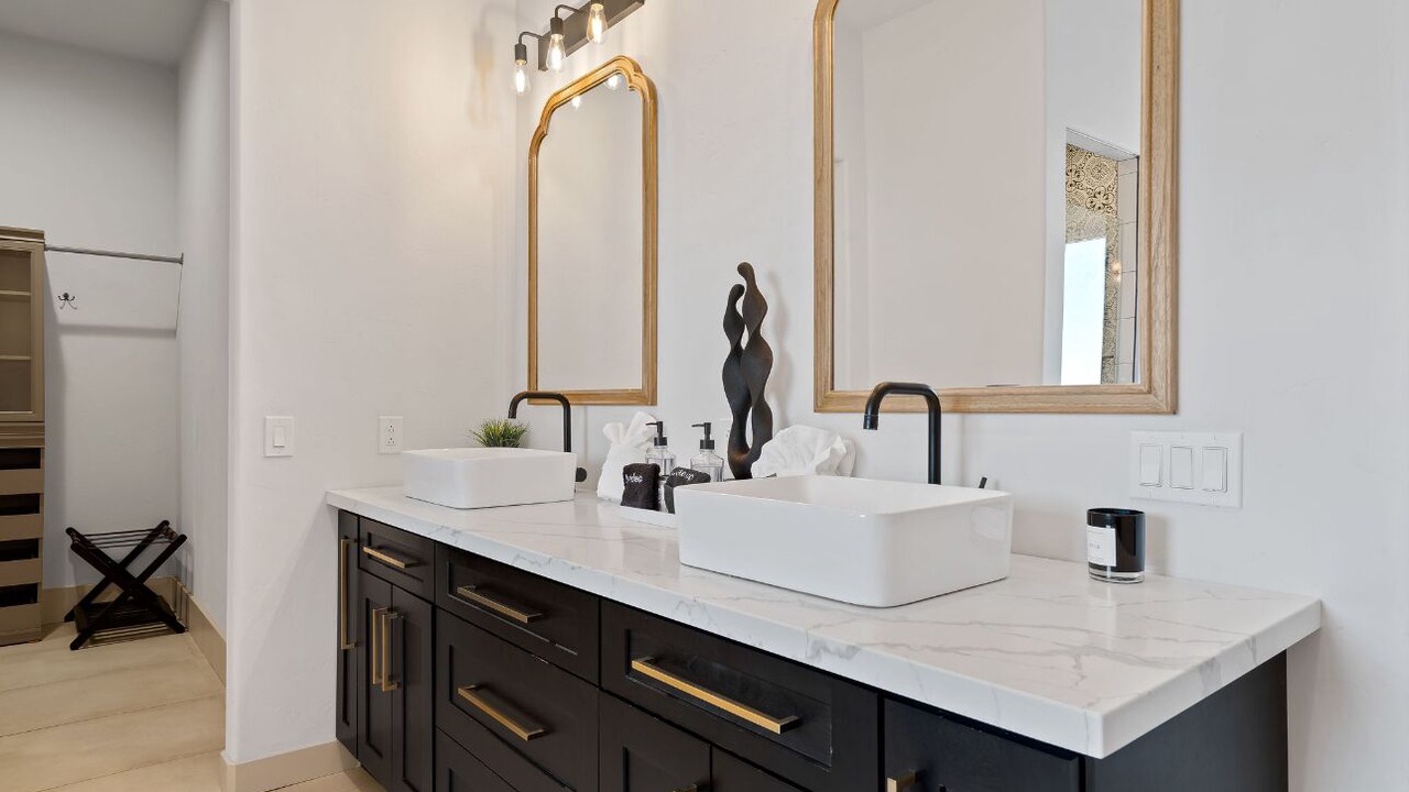 Photo of Bathroom in Coronado Foothills Estates