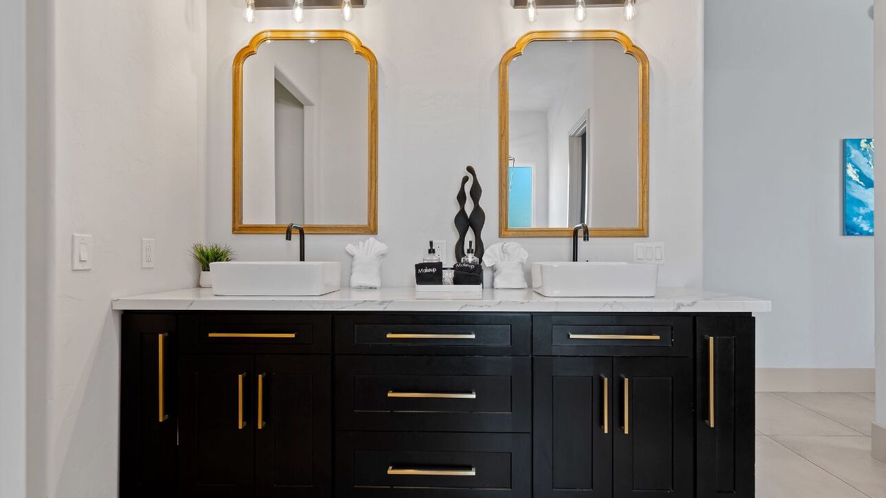 Photo of Bathroom in Coronado Foothills Estates