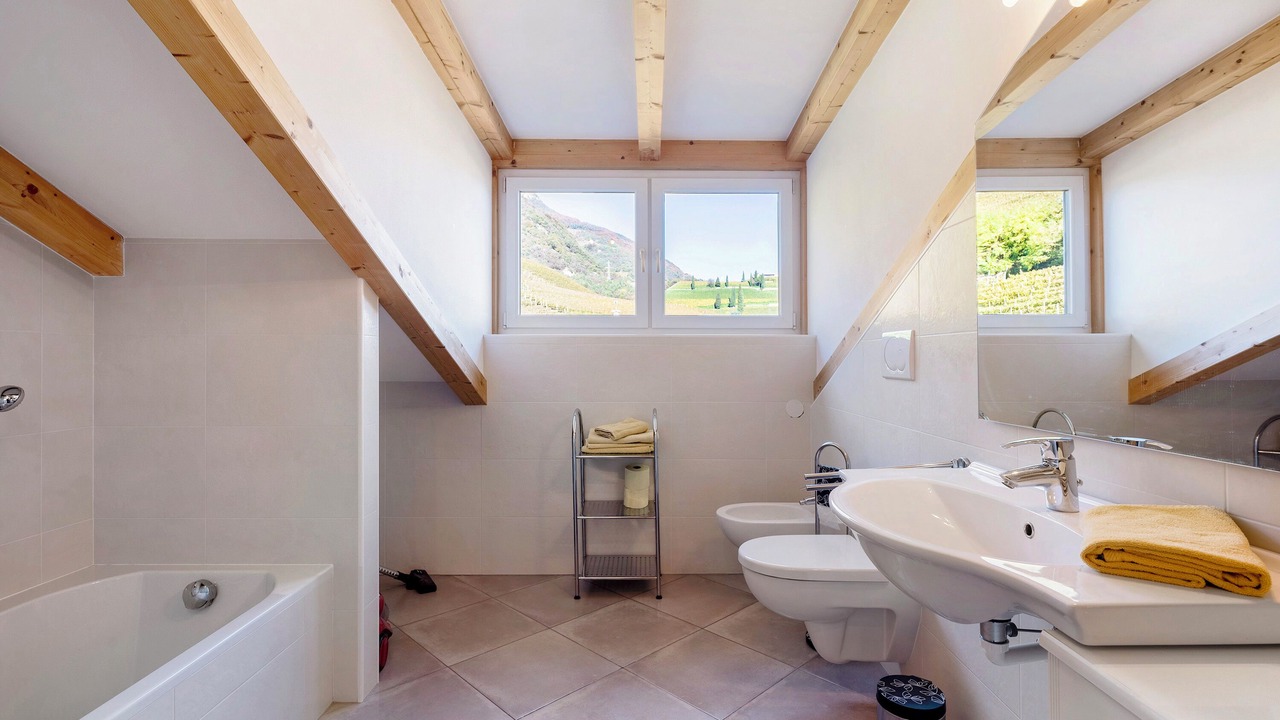 Photo of Bathroom in Termeno Sulla Strada del Vino