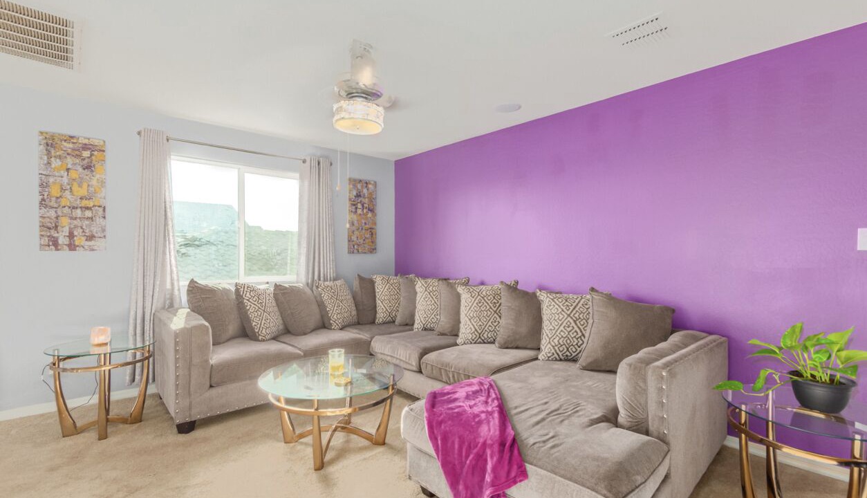 Photo of Livingroom in Laveen Village