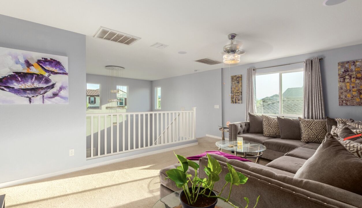 Photo of Livingroom in Laveen Village