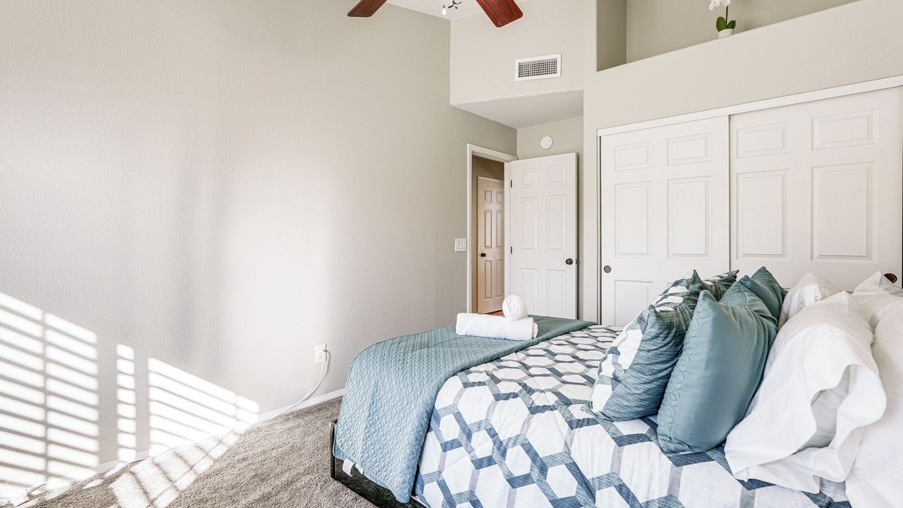 Photo of Bedroom in Templeton Manor
