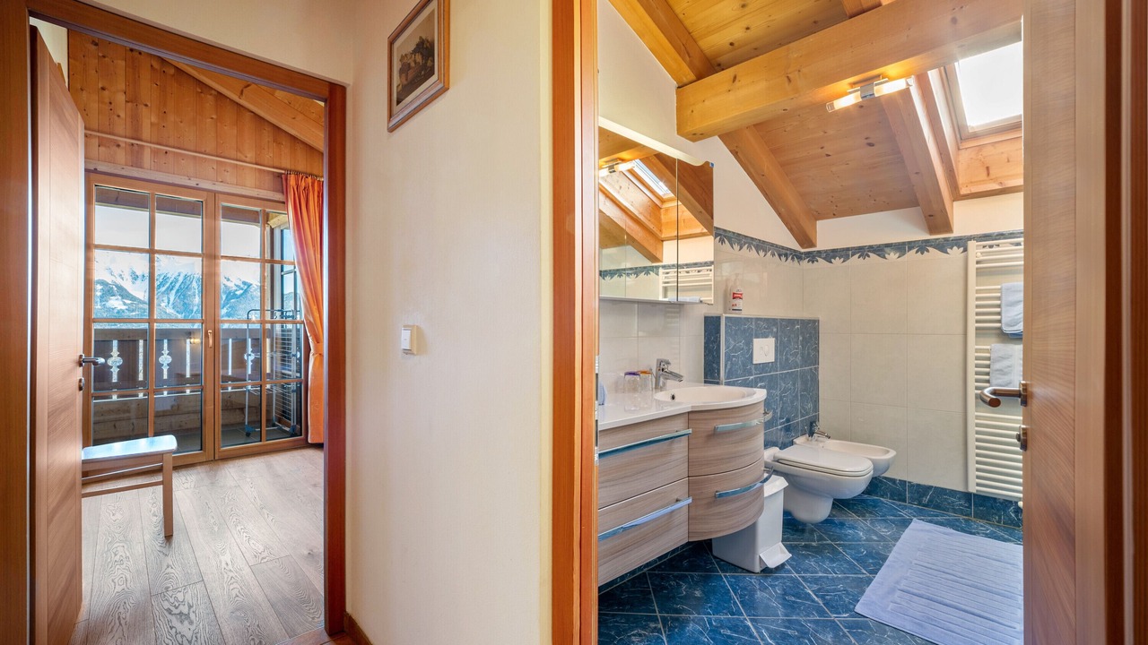 Photo of Bathroom in Naturno