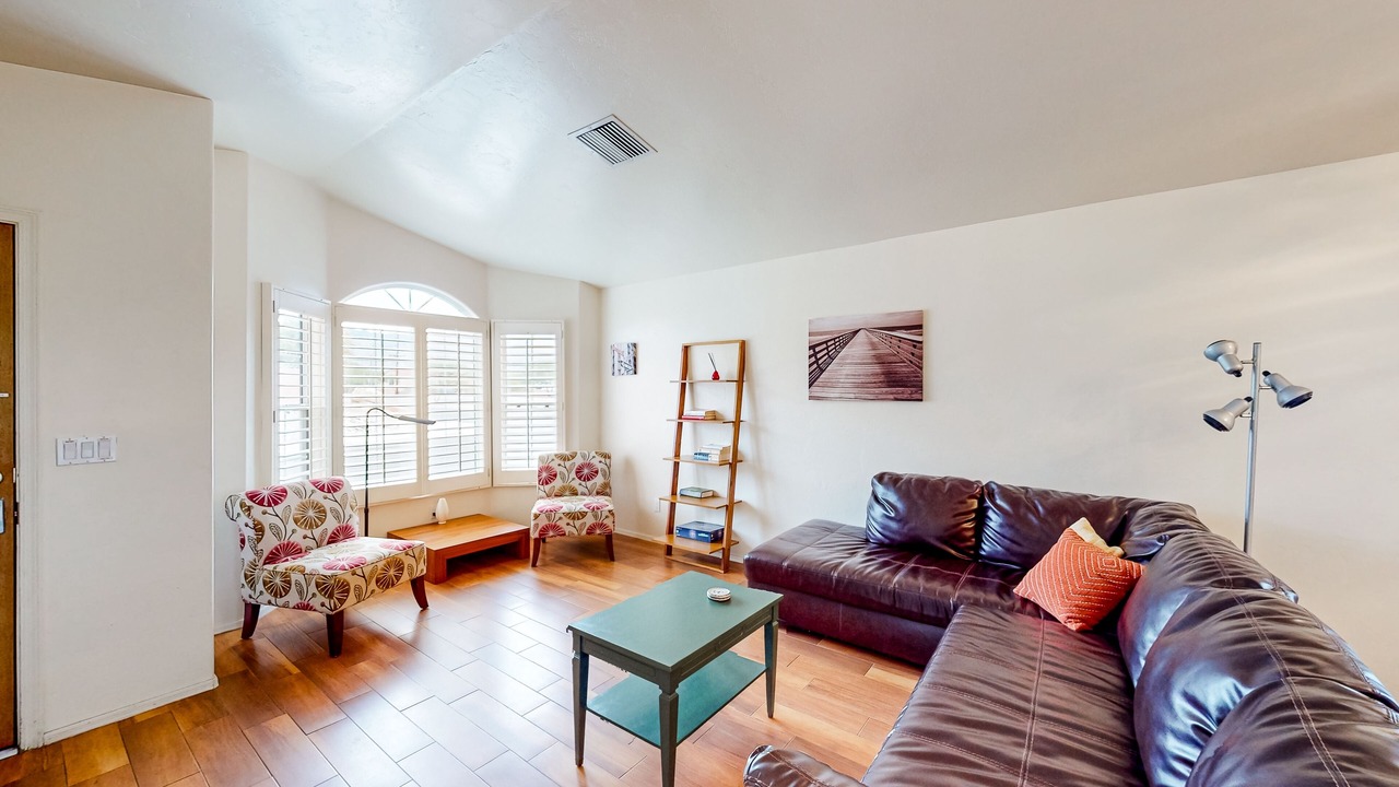 Photo of Livingroom in Oro Valley