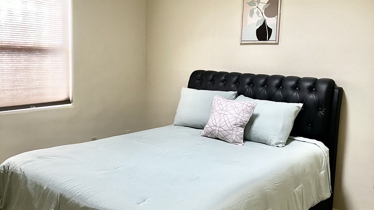 Photo of Bedroom in Drexel Heights