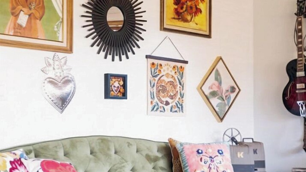 Photo of Livingroom in Pierson Place Historic District