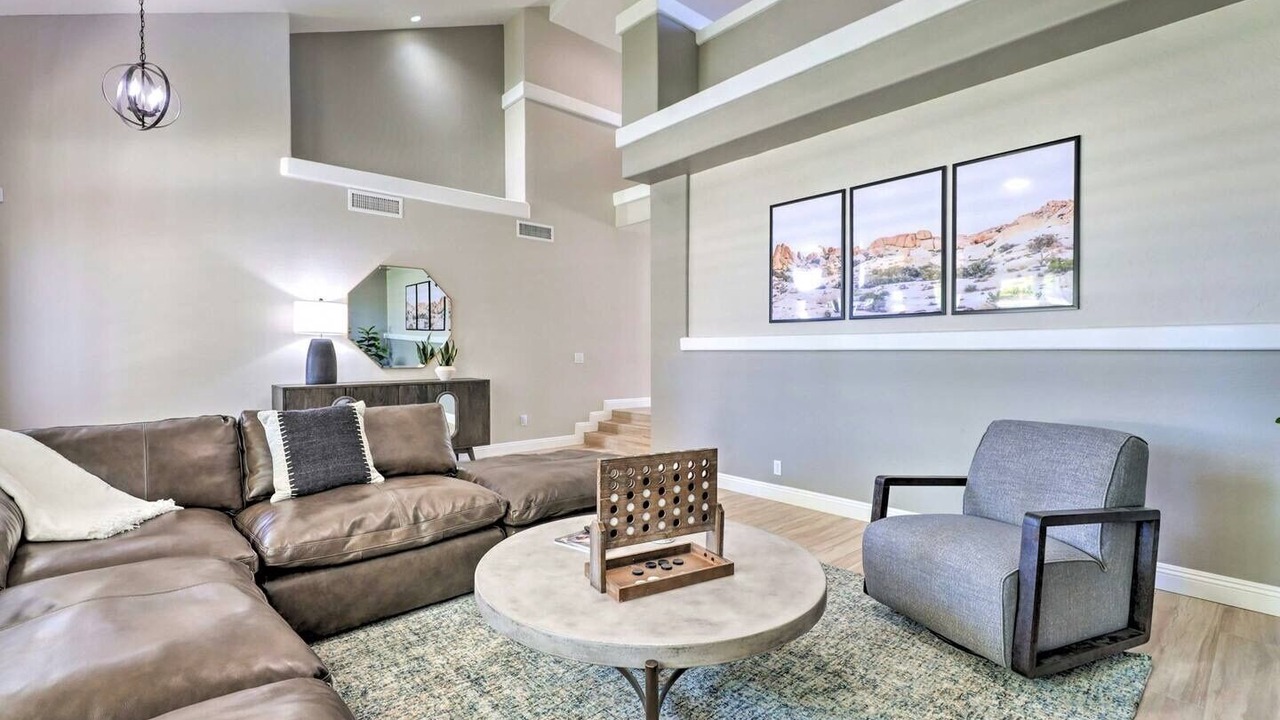 Photo of Livingroom in Gilbert