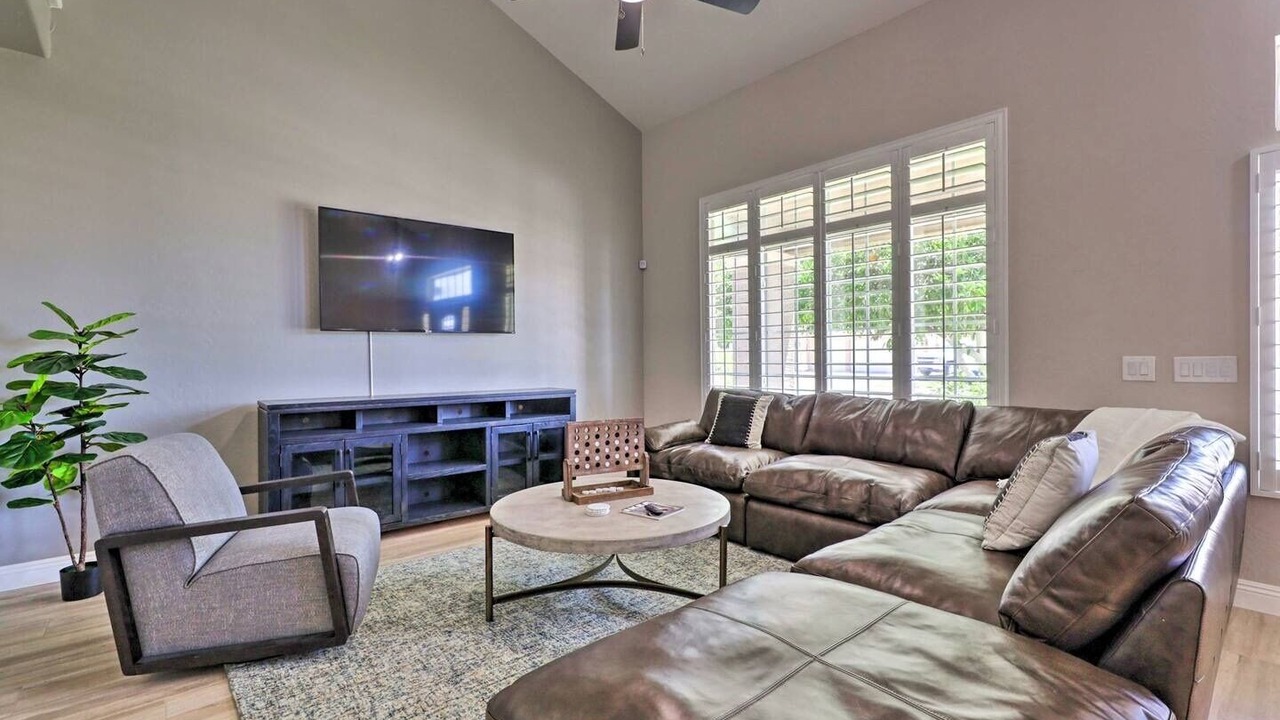 Photo of Livingroom in Gilbert