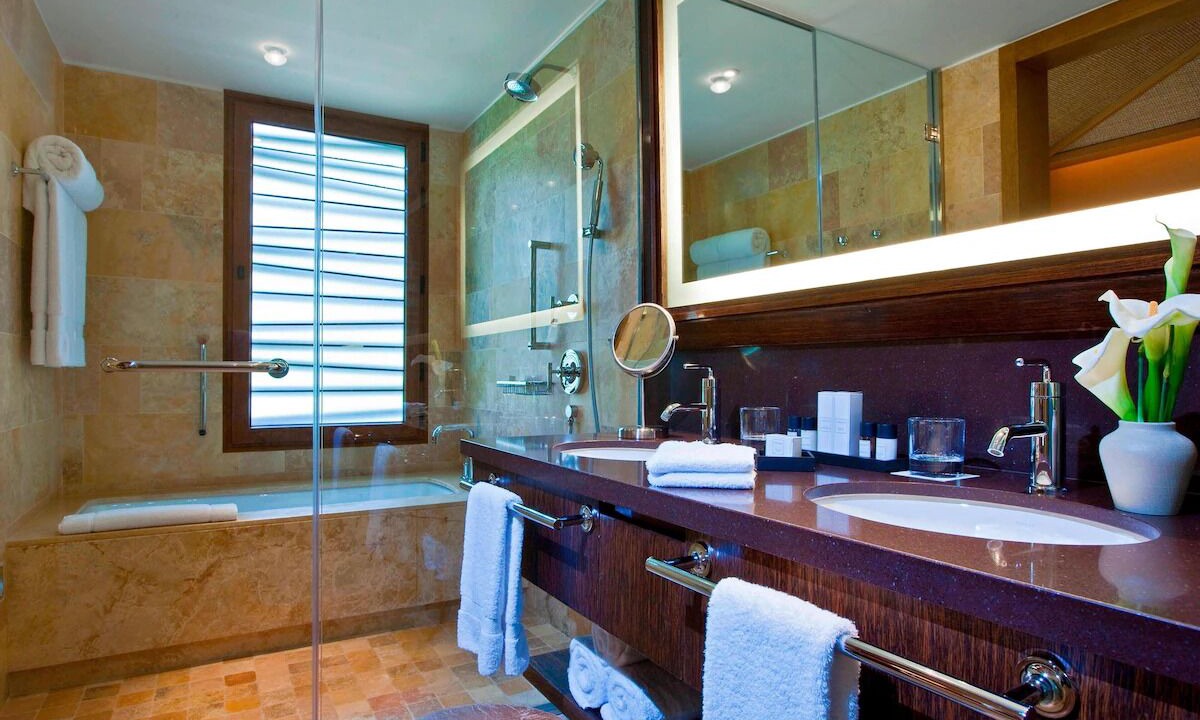 Photo of Bathroom in Maras