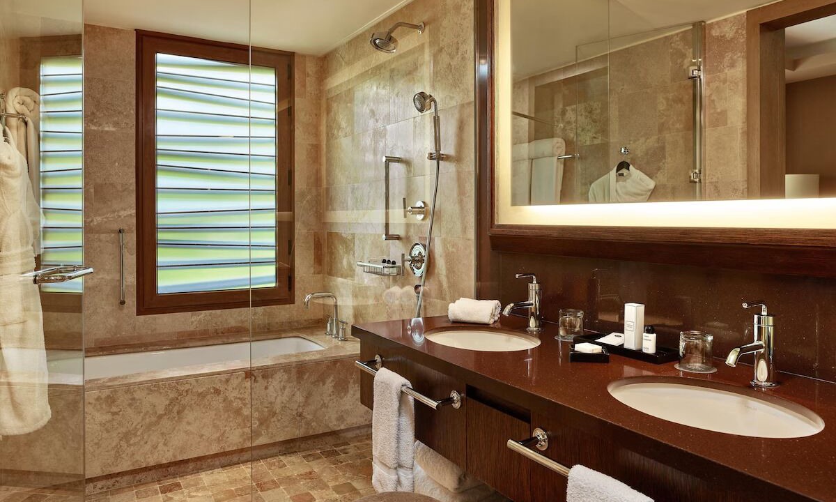 Photo of Bathroom in Maras