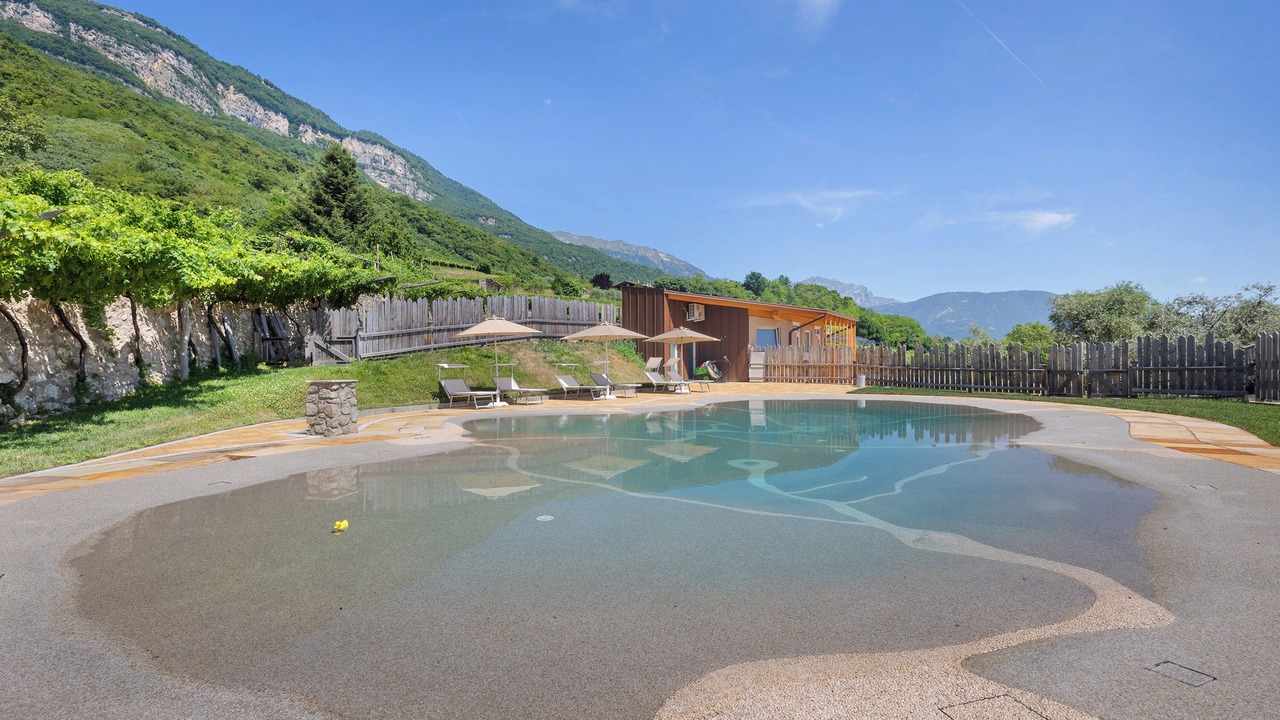 Photo of Outdoor in Isera