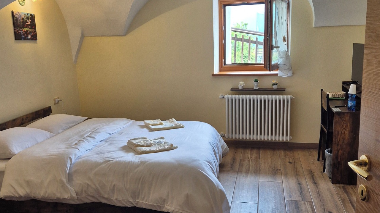 Photo of Bedroom in Cares
