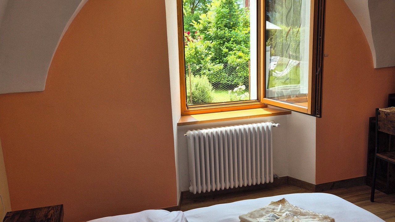 Photo of Bedroom in Cares