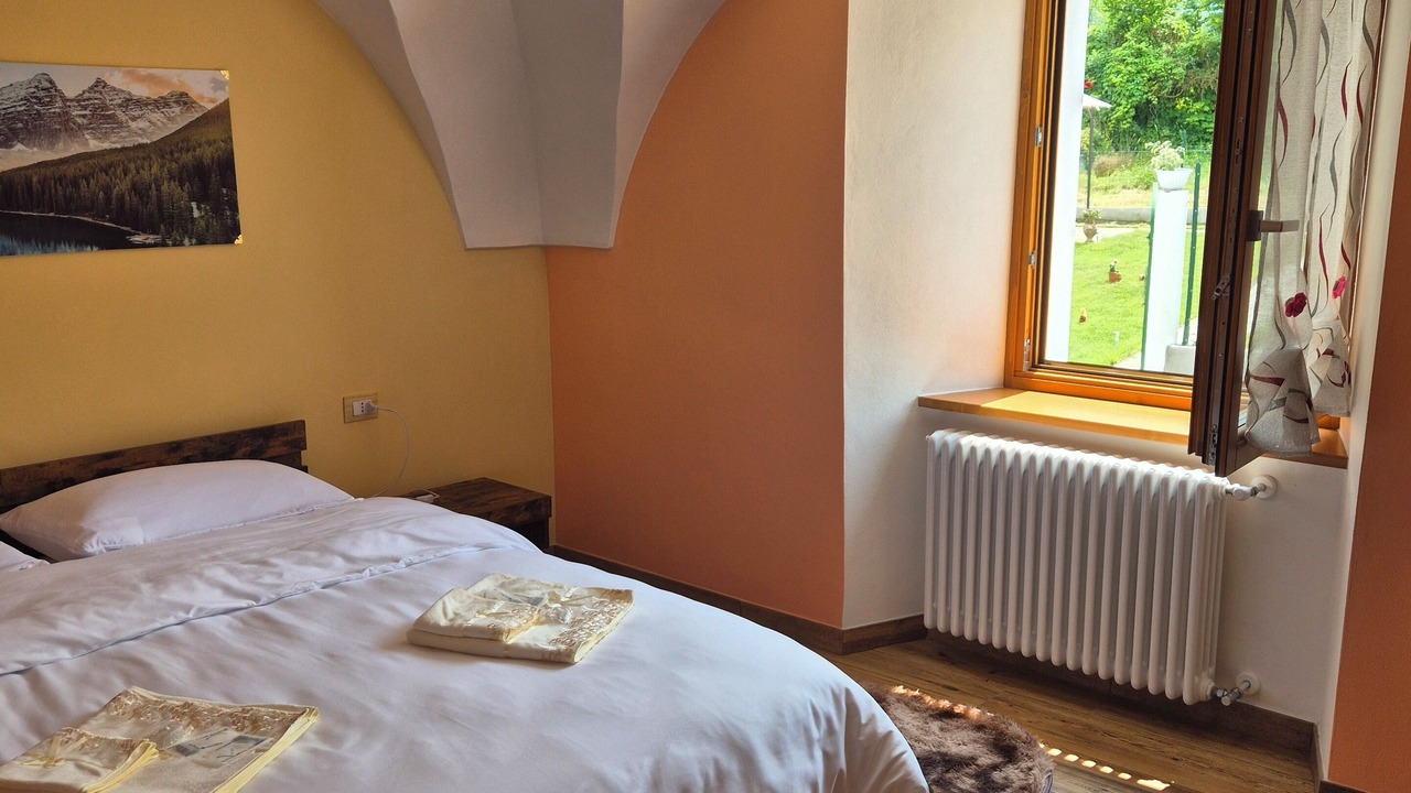 Photo of Bedroom in Cares