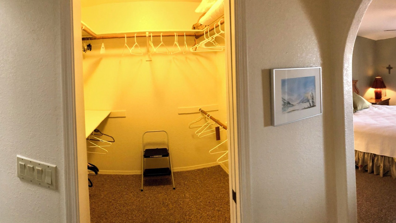Photo of Bedroom in Green Valley