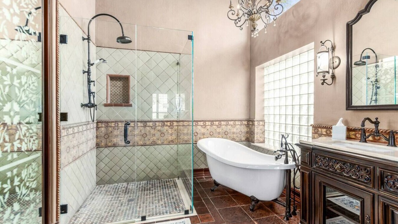 Photo of Bathroom in Foothills Club West