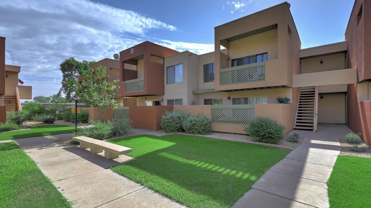 Photo of Outdoor in Scottsdale Estates Six