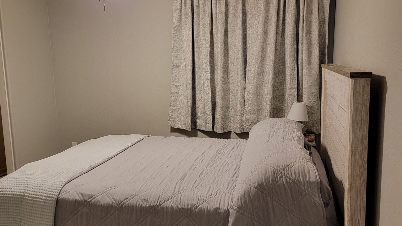 Photo of Bedroom in Golden Hills