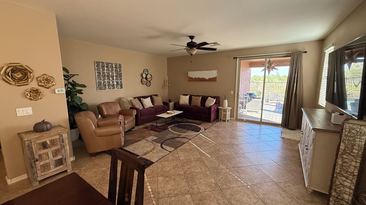 Photo of Livingroom in Dove Mountain