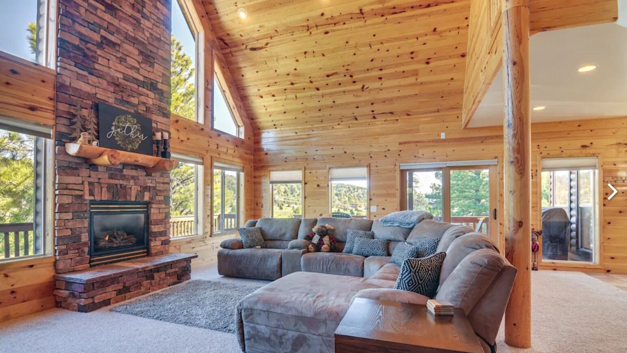Photo of Livingroom in Long Valley Junction