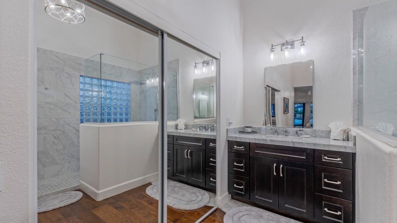 Photo of Bathroom in Crystal Shores