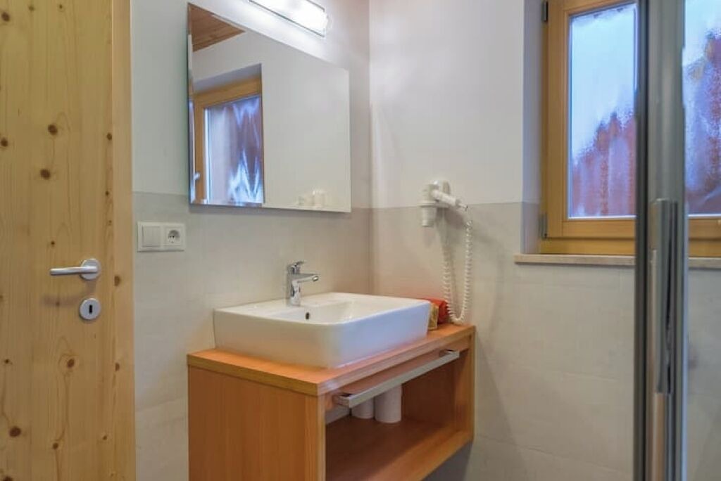 Photo of Bathroom in Cortina Sulla Strada del Vino