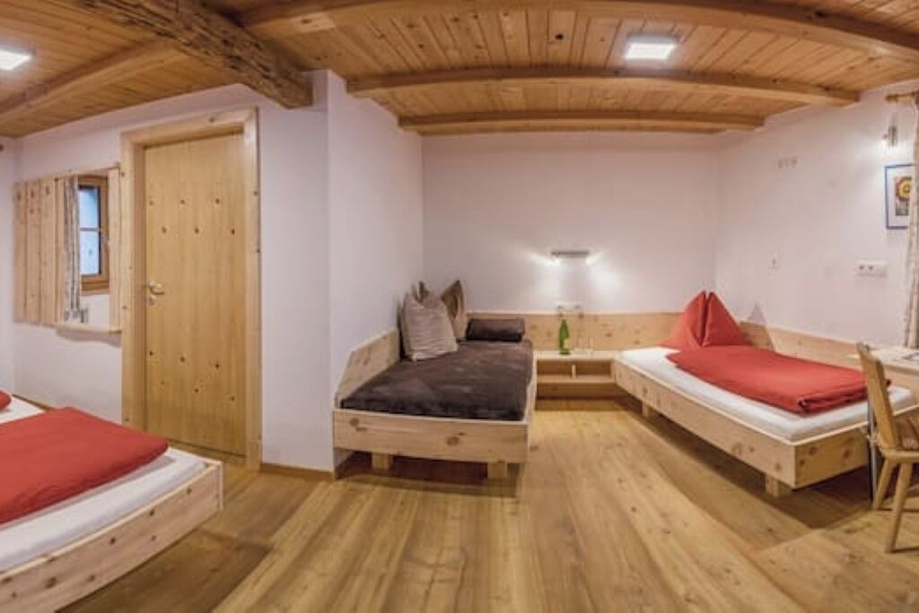 Photo of Bedroom in Cortina Sulla Strada del Vino
