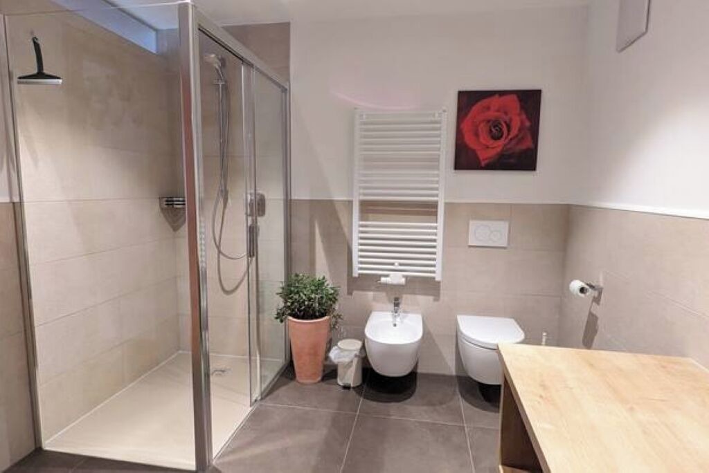 Photo of Bathroom in Cortina Sulla Strada del Vino