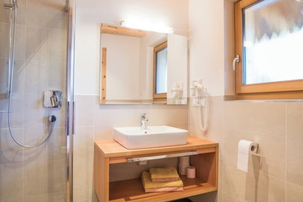 Photo of Bathroom in Cortina Sulla Strada del Vino