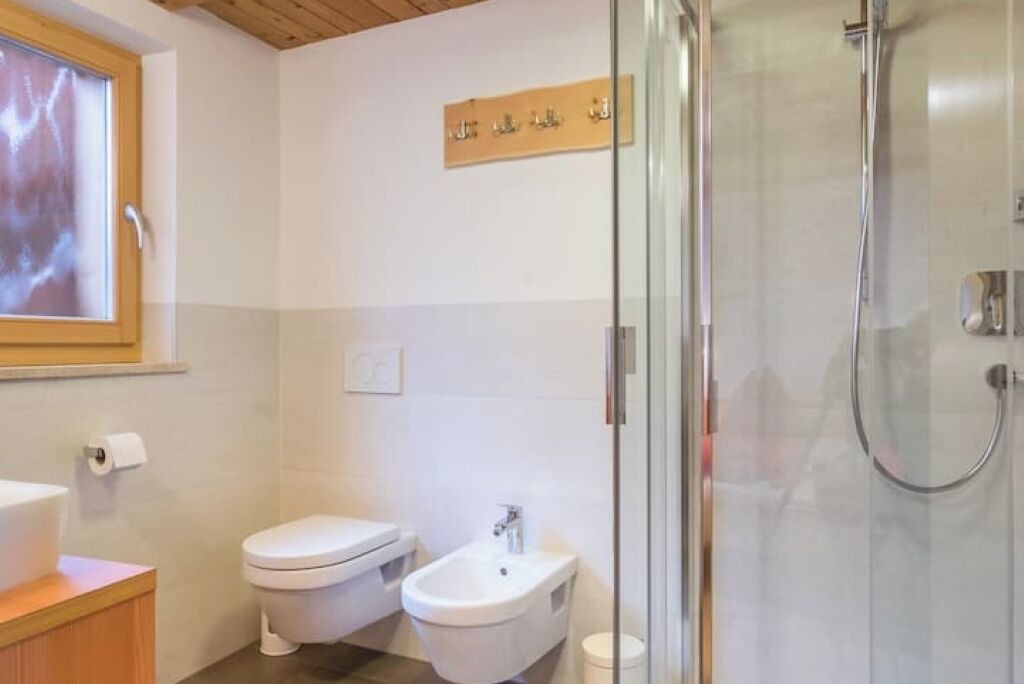 Photo of Bathroom in Cortina Sulla Strada del Vino