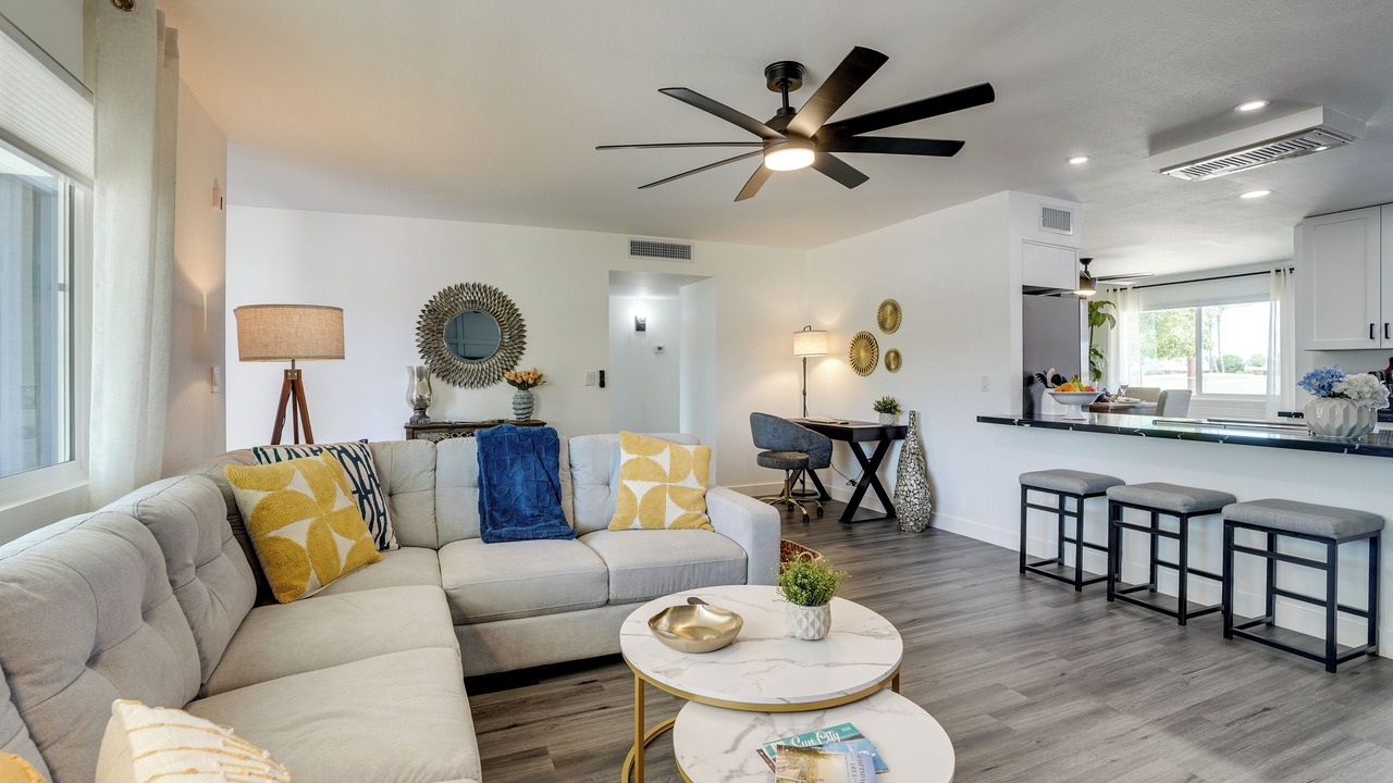 Photo of Livingroom in Sun City