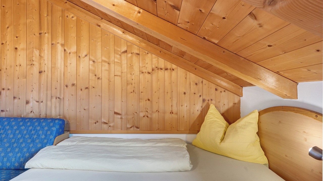 Photo of Bedroom in Molten