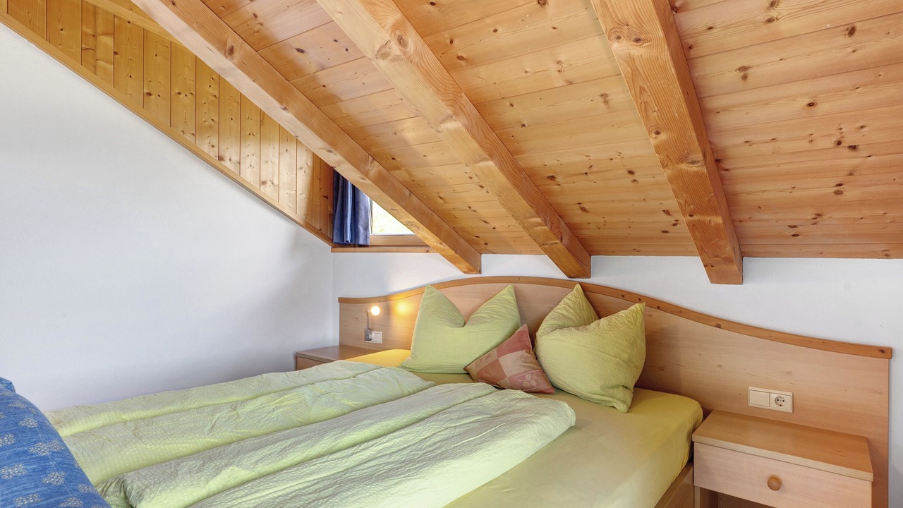 Photo of Bedroom in Molten