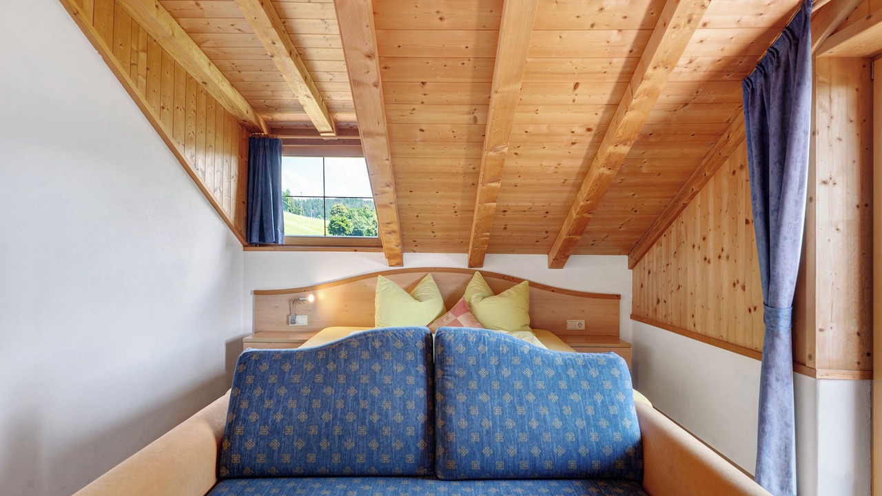 Photo of Bedroom in Molten