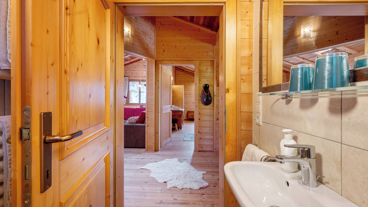 Photo of Bathroom in Molten