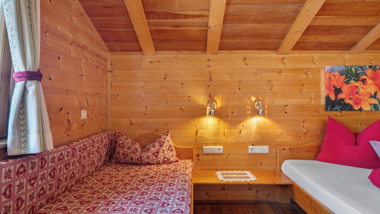 Photo of Bedroom in Molten
