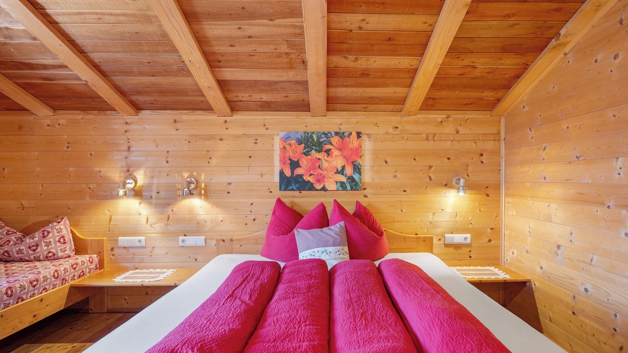 Photo of Bedroom in Molten