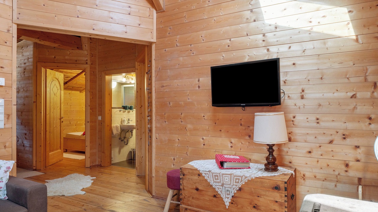 Photo of Bedroom in Molten
